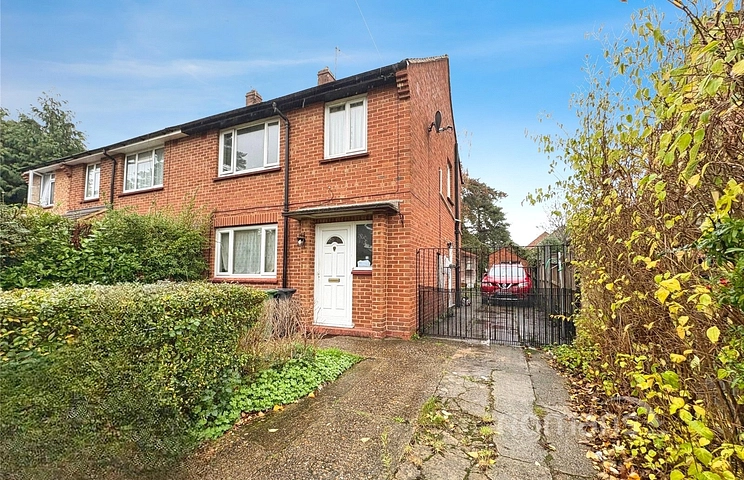 3 bedroom house for sale - Turf Hill Road, Camberley, GU15