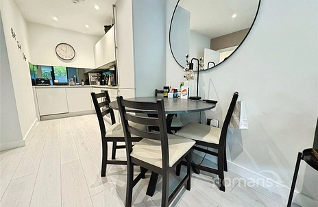 1 bedroom apartment for sale - London Road, Camberley, Surrey, GU15 - Property View 3