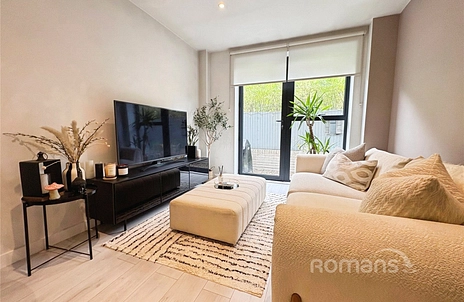 1 bedroom apartment for sale - London Road, Camberley, Surrey, GU15 - Property View 2