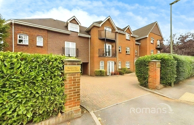 2 bedroom apartment for sale - Upper Park Road, Camberley, Surrey, GU15