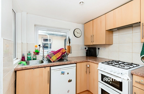 2 bedroom terraced to rent - Frimley Road, Camberley, GU15 - Property View 3