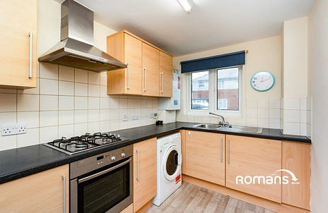 4 bedroom townhouse to rent - Cromwell Road, Camberley, GU15 - Property View 2