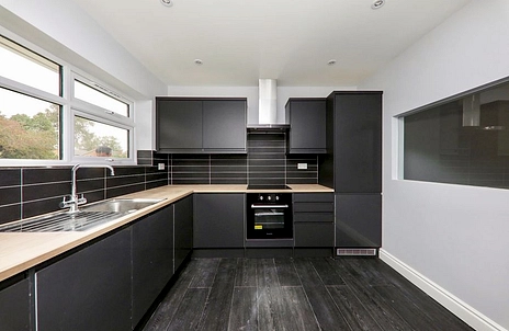 3 bedroom maisonette to rent - Elizabeth Parade, 32-42 Tudor Drive, Yateley, GU46 - Property View 2