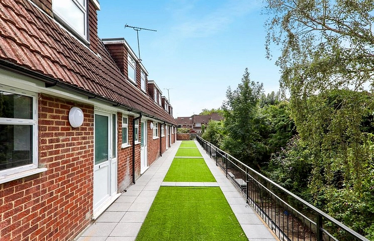 3 bedroom maisonette to rent - Elizabeth Parade, 32-42 Tudor Drive, Yateley, GU46