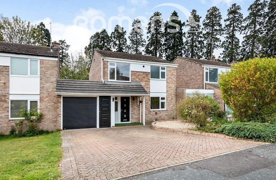4 bedroom house to rent - Holly Hedge Road, Frimley, Camberley, GU16 - Property View 1