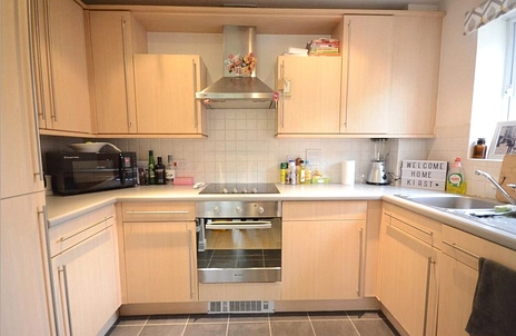 2 bedroom apartment to rent - St. Catherines Wood, Park Road, Camberley, GU15 - Property View 2