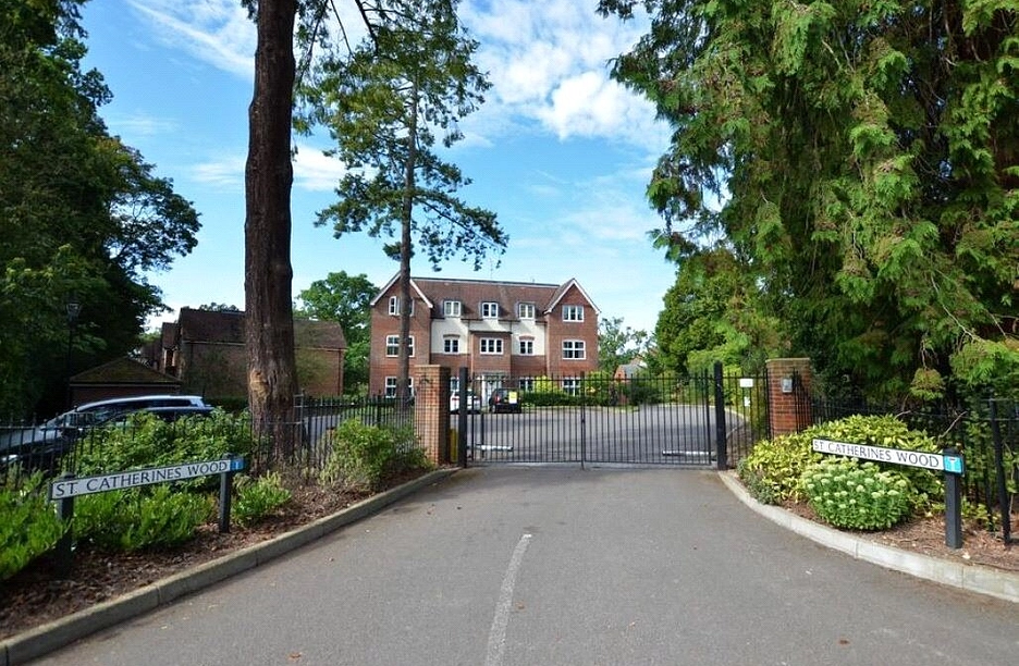 2 bedroom apartment to rent - St. Catherines Wood, Park Road, Camberley, GU15 - Property View 1