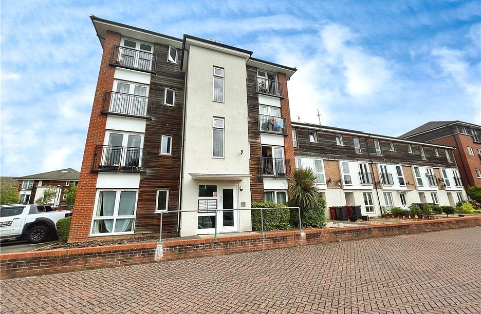 2 bedroom apartment for sale - Meadow Way, Caversham, Reading, Berkshire, RG4 - Property View 1