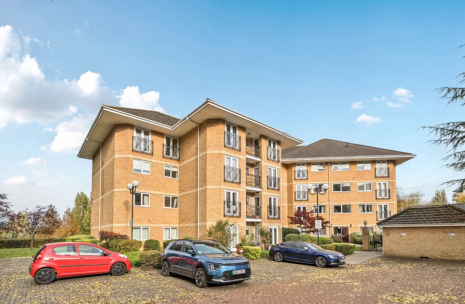 2 bedroom apartment for sale - Norman Place, Reading, Berkshire, RG1 - Property View 1