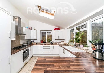 3 bedroom house to rent - Stuart Close, Emmer Green, Reading, RG4 - Property View 1