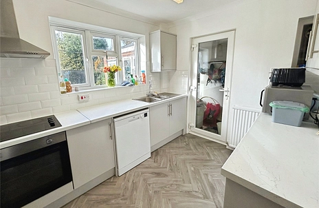 3 bedroom house to rent - Evesham Road, Emmer Green, Reading, RG4 - Property View 2