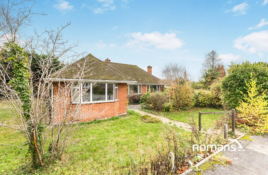 3 bedroom bungalow to rent - Knowle Close, Caversham, Reading, Berkshire, RG4 - Property View 1
