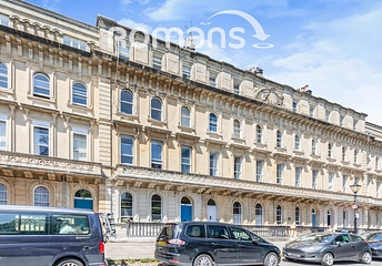 3 bedroom apartment to rent - Victoria Square, Bristol, BS8 - Property View 1