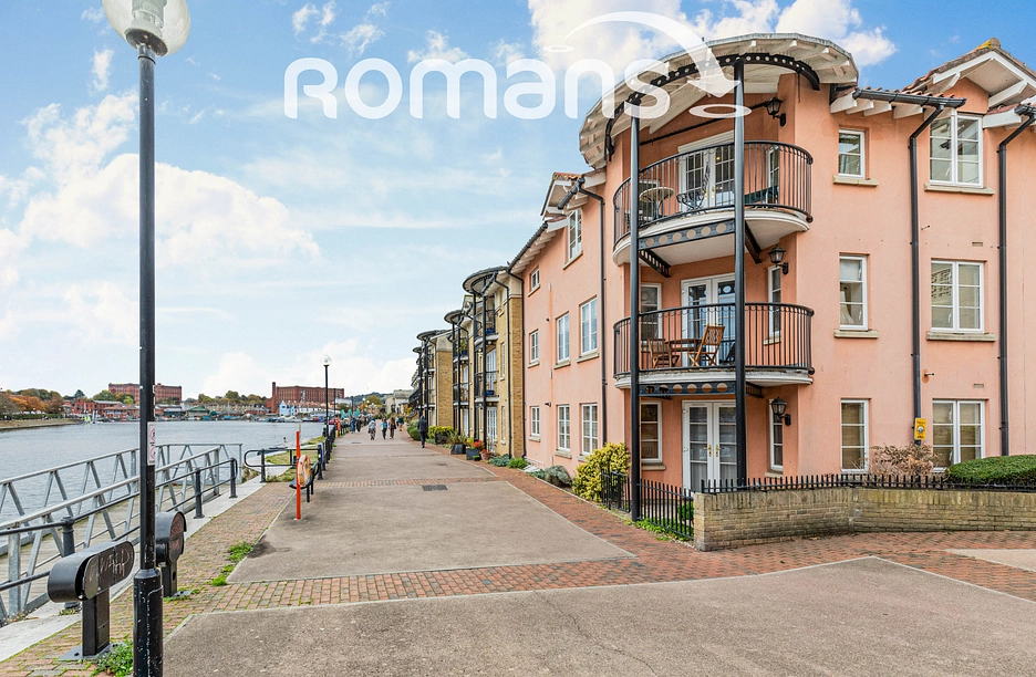 2 bedroom apartment to rent - Pooles Wharf Court, Bristol, BS8 - Property View 1