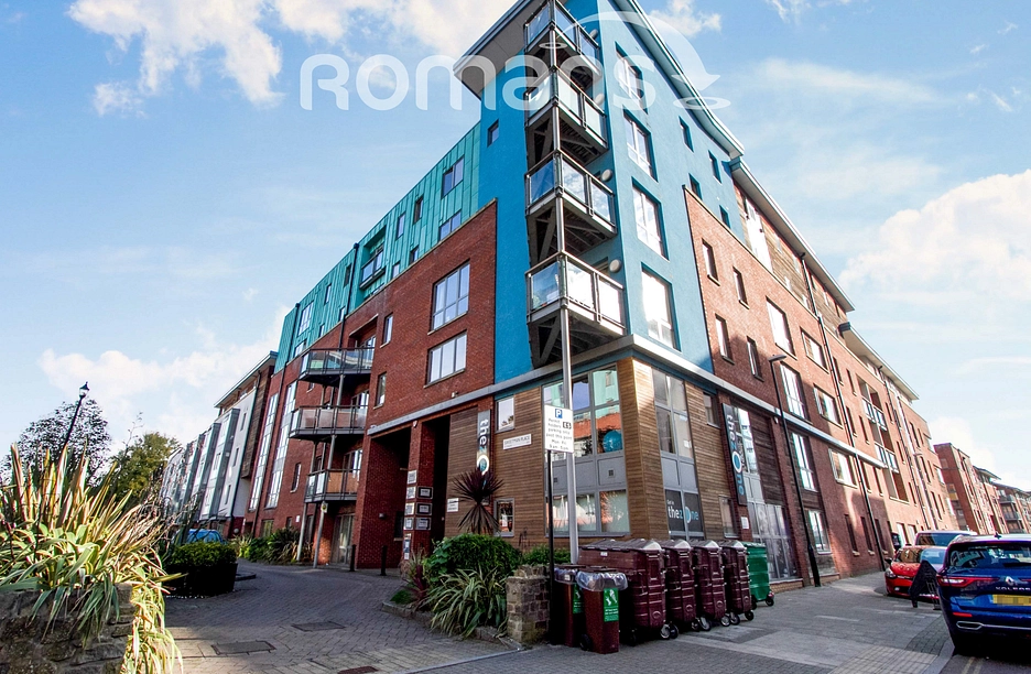 2 bedroom apartment to rent - Ratcliffe Court, Sweetman Place, Bristol, BS2 - Property View 1