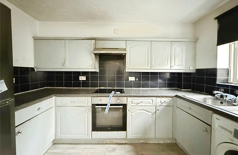 2 bedroom apartment for sale - Shaw Park, Crowthorne, Berkshire, RG45 - Property View 2