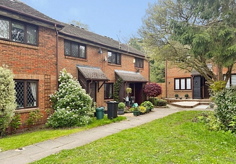2 bedroom house for sale - Sweet Briar, Crowthorne, Berkshire, RG45 - Property View 1