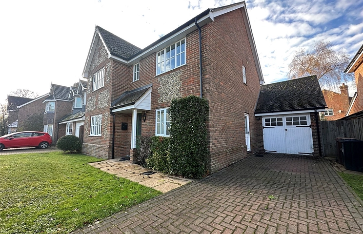 4 bedroom detached to rent - Curlys Way, Swallowfield, Reading, RG7