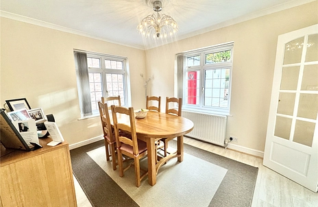 4 bedroom house for sale - Waverley Road, Farnborough, Hampshire, GU14 - Property View 3