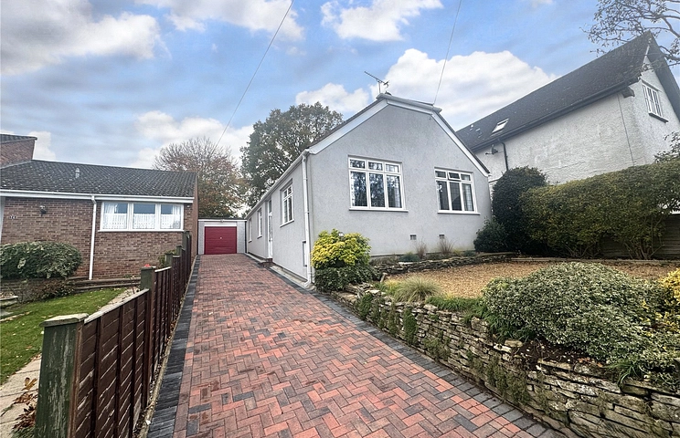 4 bedroom house for sale - Waverley Road, Farnborough, Hampshire, GU14