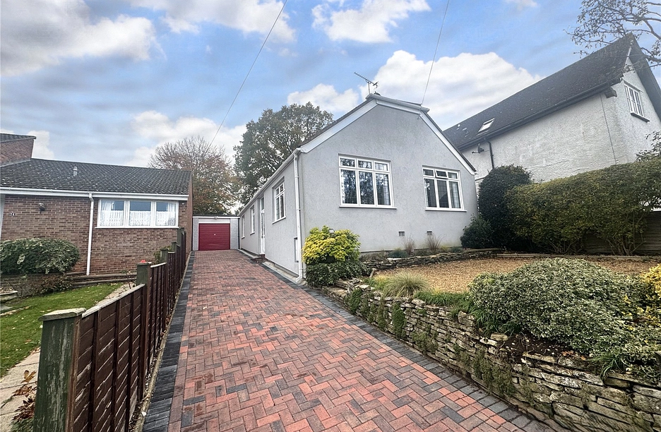 4 bedroom house for sale - Waverley Road, Farnborough, Hampshire, GU14 - Property View 1