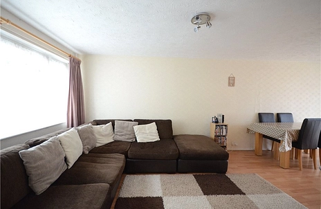 2 bedroom house for sale - Carmarthen Close, Farnborough, Hampshire, GU14 - Property View 3