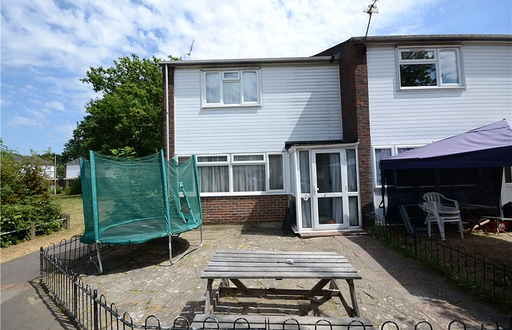 2 bedroom house for sale - Carmarthen Close, Farnborough, Hampshire, GU14