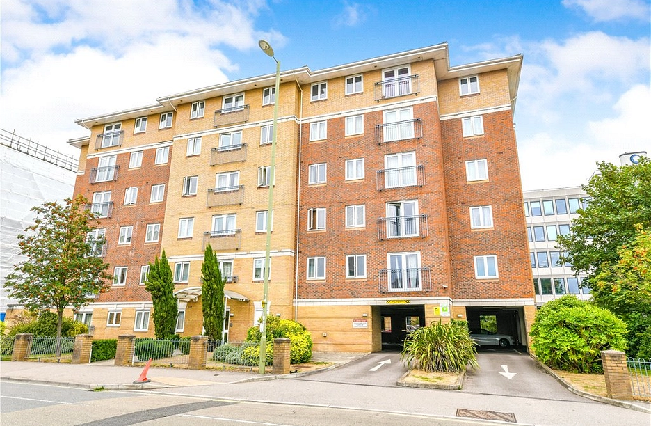 1 bedroom apartment for sale - Chapter House, 294 Farnborough Road, Farnborough, Hampshire, GU14 - Property View 1