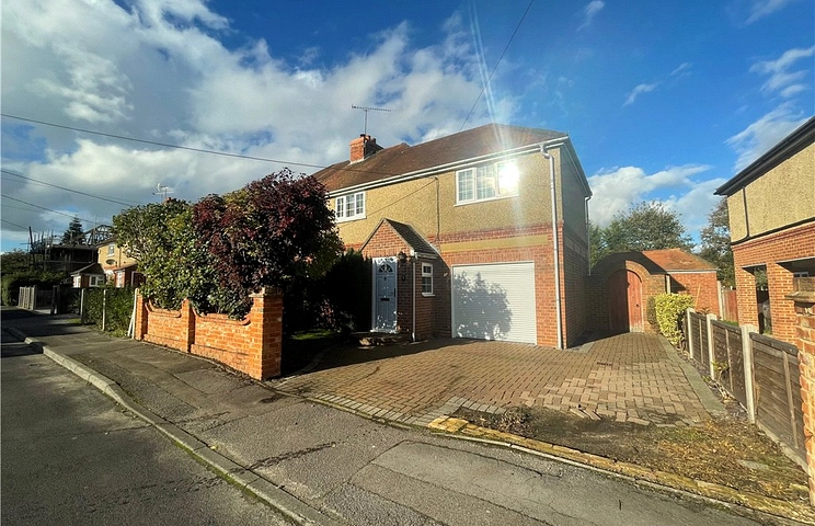 3 bedroom house for sale - Cold Harbour Lane, Farnborough, Hampshire, GU14