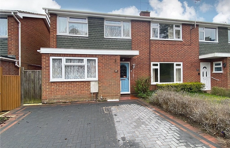 3 bedroom house for sale - Linstead Road, Farnborough, Hampshire, GU14