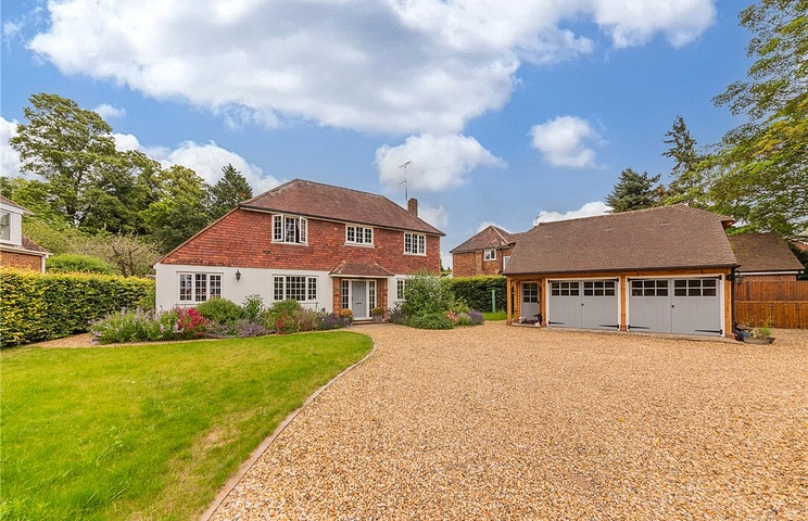 3 bedroom house for sale - Church Avenue, Farnborough, GU14