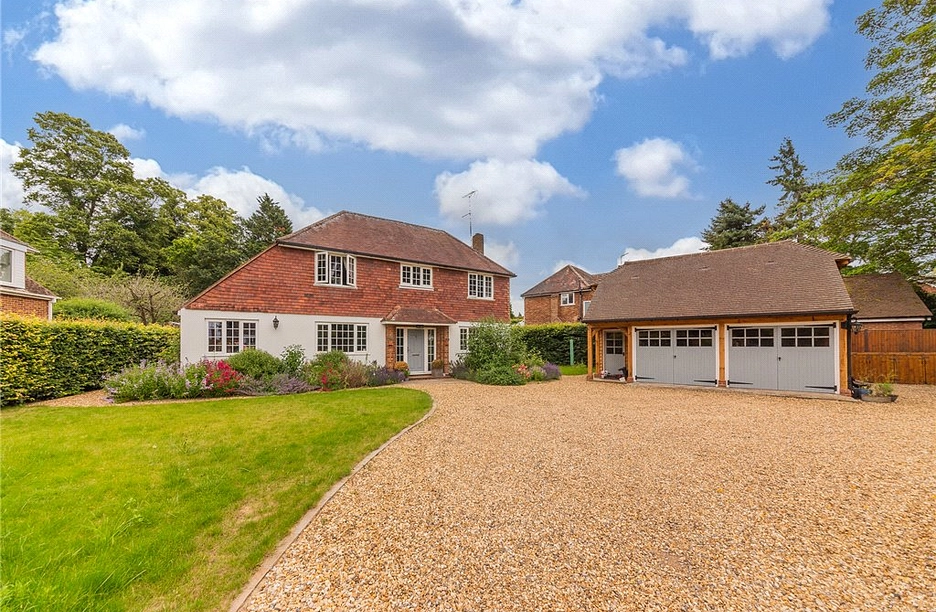 3 bedroom house for sale - Church Avenue, Farnborough, GU14 - Property View 1