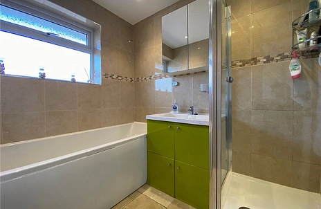 3 bedroom house for sale - Woburn Avenue, Farnborough, GU14 - Property View 3