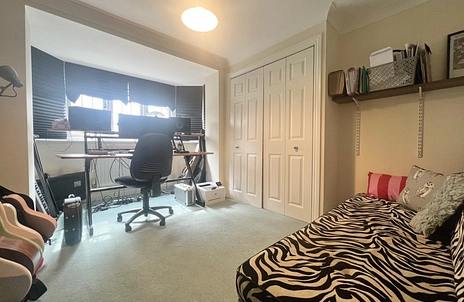 2 bedroom apartment for sale - Canterbury Court, Farnborough, Hampshire, GU14 - Property View 3