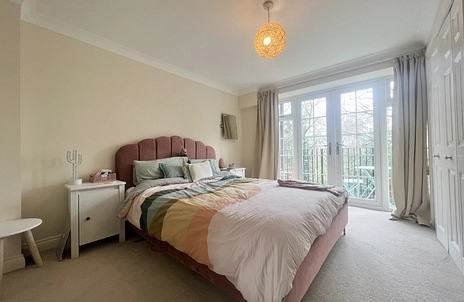 2 bedroom apartment for sale - Canterbury Court, Farnborough, Hampshire, GU14 - Property View 2