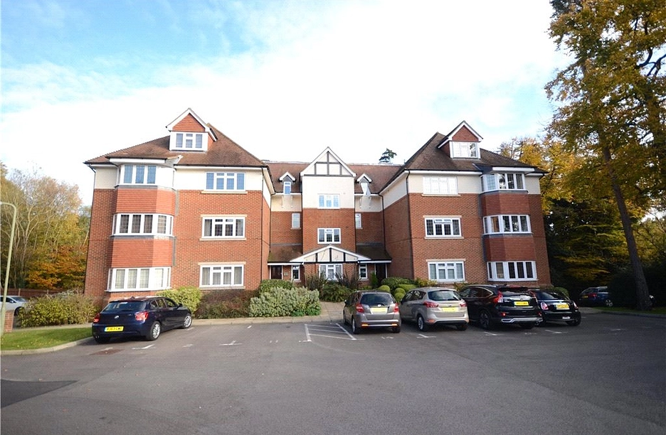 2 bedroom apartment for sale - Canterbury Court, Farnborough, Hampshire, GU14 - Property View 1