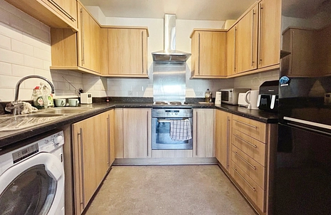 1 bedroom apartment for sale - Coombe Way, Farnborough, Hampshire, GU14 - Property View 3