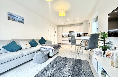 2 bedroom apartment for sale - Sopwith Drive, Farnborough, Hampshire, GU14 - Property View 2