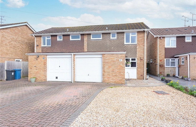 3 bedroom house for sale - Beechnut Drive, Blackwater, Camberley, Hampshire, GU17
