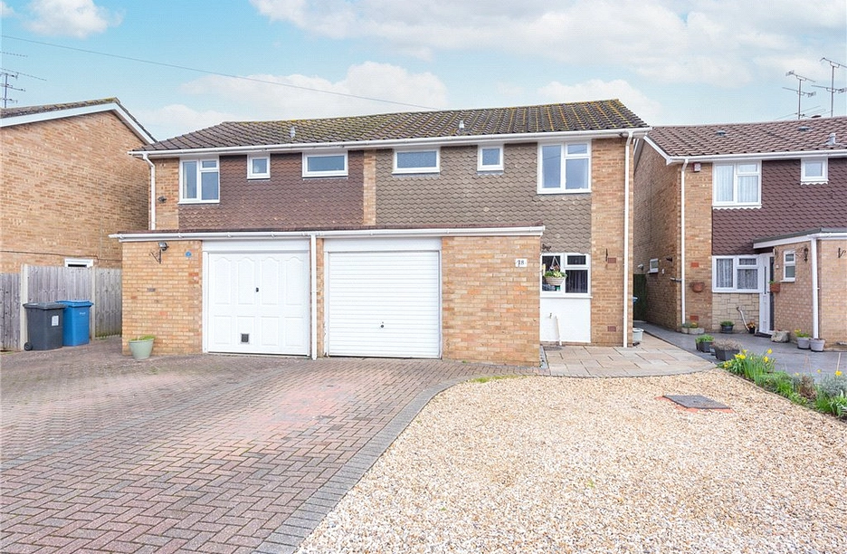 3 bedroom house for sale - Beechnut Drive, Blackwater, Camberley, Hampshire, GU17 - Property View 1