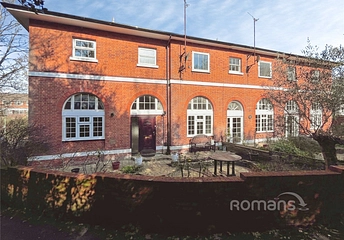 4 bedroom house for sale - Rectory Road, Farnborough, Hampshire, GU14 - Property View 1