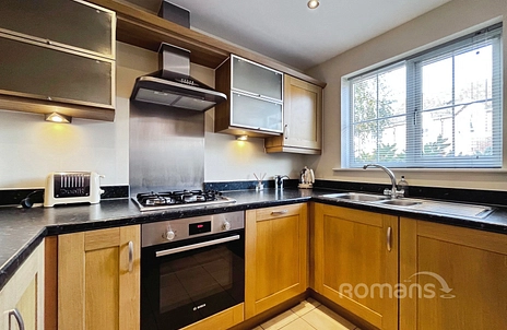 3 bedroom house for sale - Silver Birch Way, Farnborough, Hampshire, GU14 - Property View 3