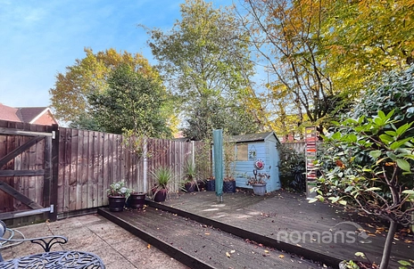 3 bedroom house for sale - Silver Birch Way, Farnborough, Hampshire, GU14 - Property View 2