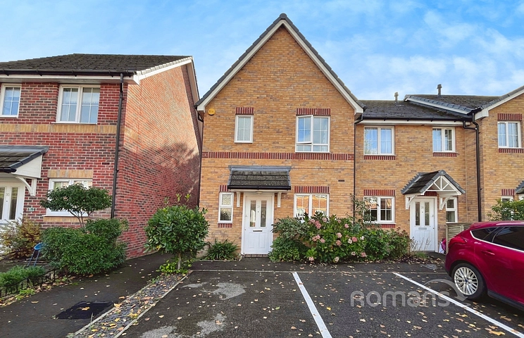 3 bedroom house for sale - Silver Birch Way, Farnborough, Hampshire, GU14
