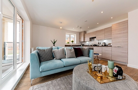 2 bedroom apartment for sale - Kingfisher House, Hurst Avenue, Blackwater, Camberley, GU17 - Property View 3