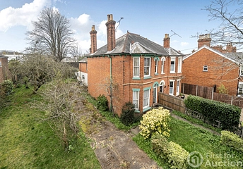 4 bedroom house for sale - Southampton Street, Farnborough, Hampshire, GU14 - Property View 1