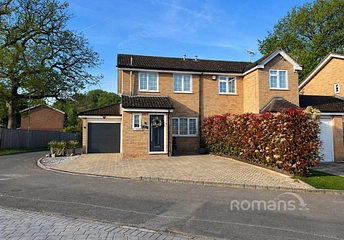 3 bedroom house for sale - The Potteries, Farnborough, Hampshire, GU14 - Property View 1