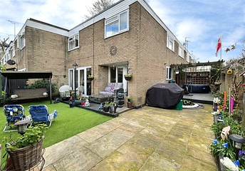 4 bedroom house for sale - Caswell Close, Farnborough, Hampshire, GU14 - Property View 1
