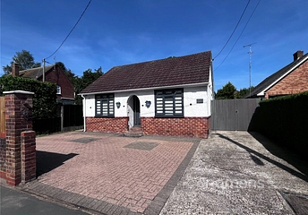 3 bedroom bungalow for sale - Sandy Lane, Farnborough, Hampshire, GU14 - Property View 1