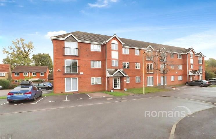 2 bedroom apartment to rent - Corfe Way, Farnborough, GU14